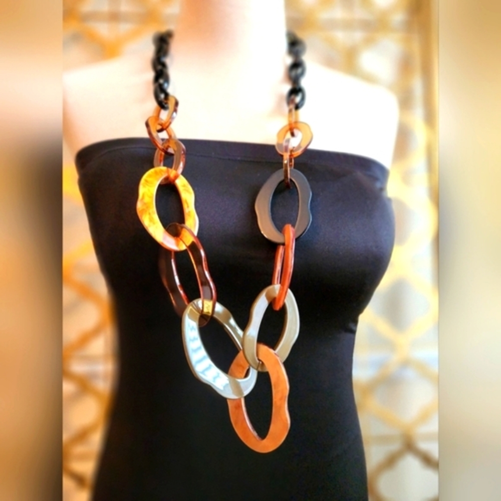 Elegant Black, Tan and Brown Chain Necklace With Earrings